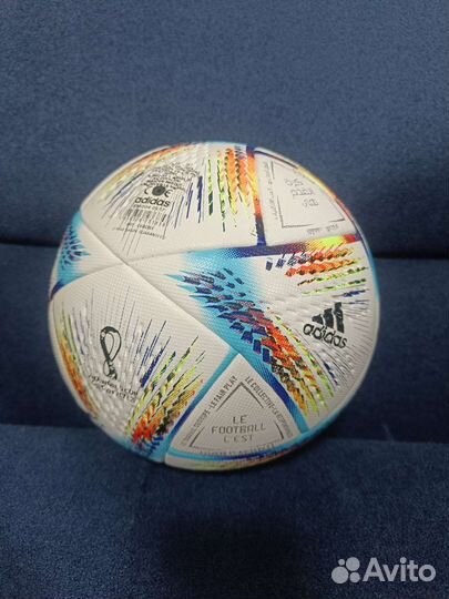 Футбольный мяч adidas
