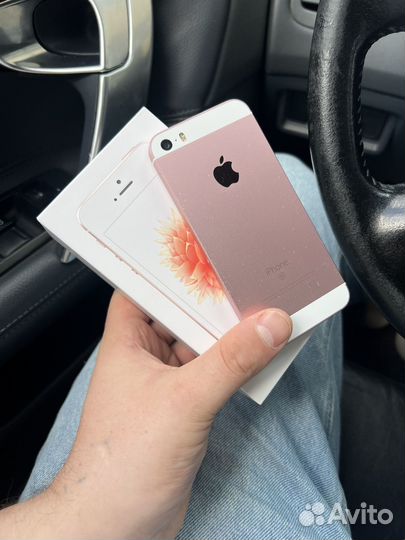 iPhone SE Розовый 16Gb