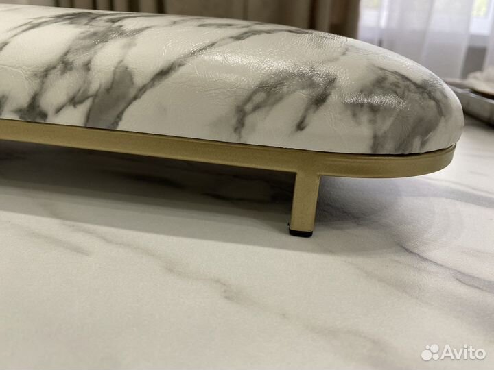 Подставка для рук маникюрная с ковриком