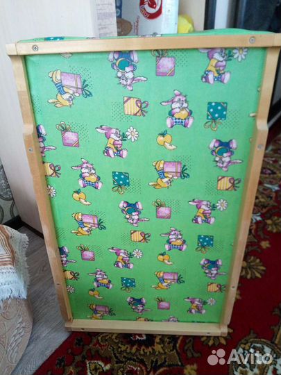 Пеленальная доска на кроватку