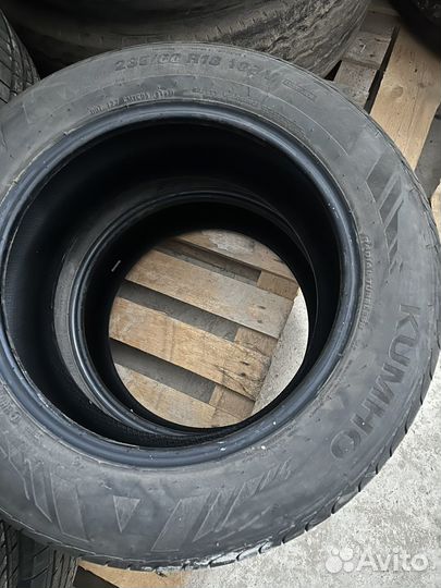 Kumho 722 235/60 R18