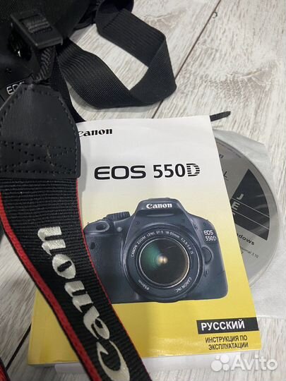 Зеркальный фотоаппрат Canon EPS 550D