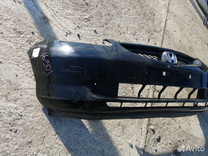Бампер передний Honda Fit GD1