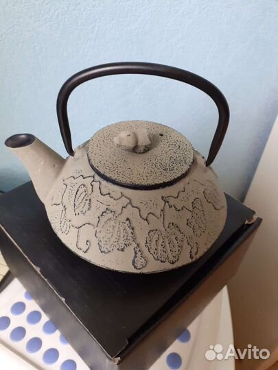 Чайник заварочный чугунный новый