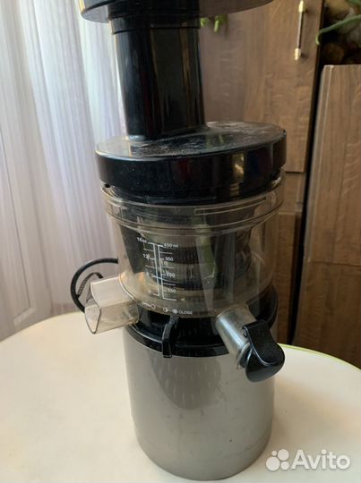 Соковыжималка шнековая бауэр