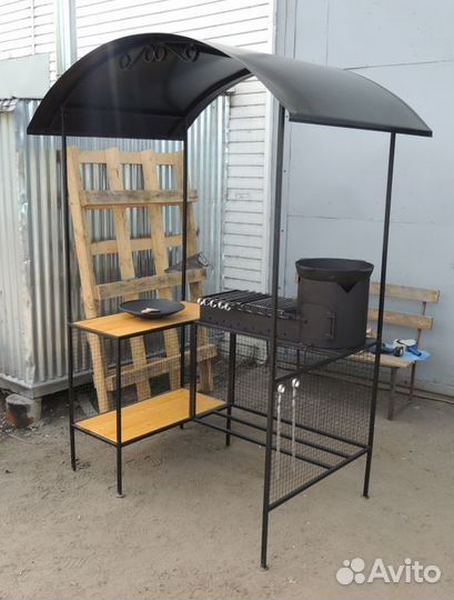 Мангал с крышей