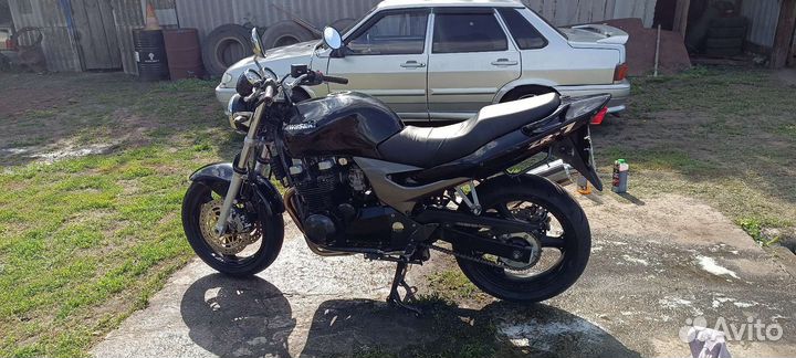 Кавасаки zr7
