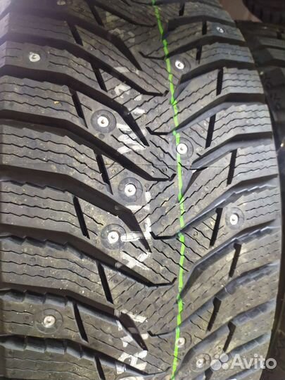 Marshal WinterCraft Ice WI31 215/55 R17