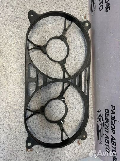 Диффузор радиатора Лада Нива 2121