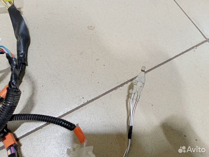 Проводка (коса) Yaris 2005-2011