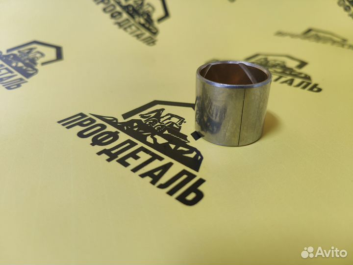 R113771 Втулка полуоси для экскаватора погрузчика