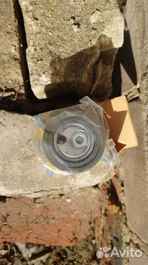 Ролик ремня грм SKF VKM11050 ауди 80,90,100 2.3