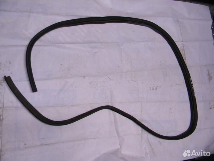 Уплотнитель (внутри) Logan 2005-2014