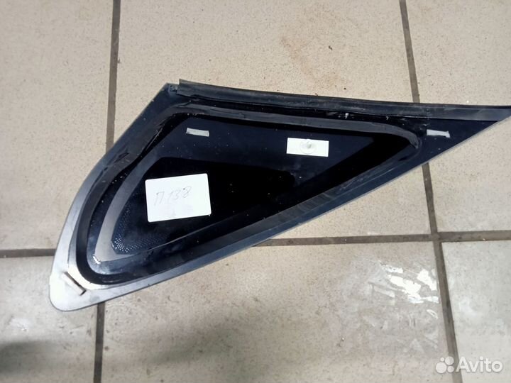 Стекло окна боковины правое Лада Веста