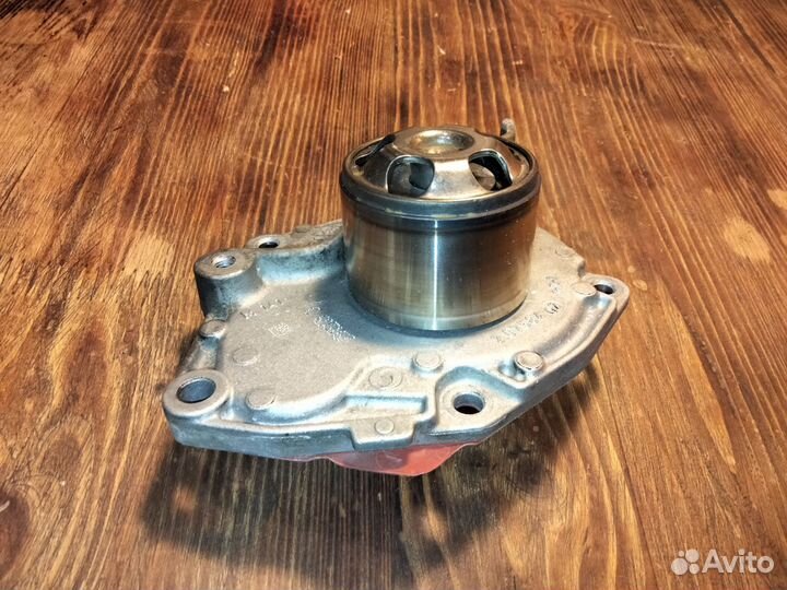 Помпа Renault Duster