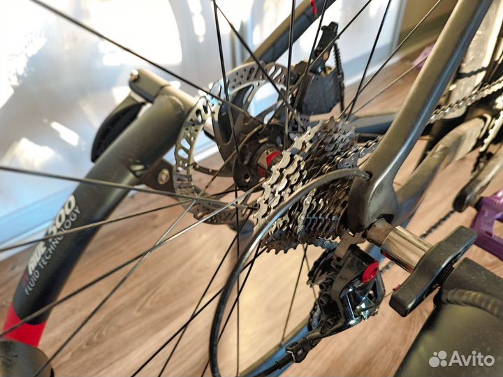 Шоссейный велосипед Twitter r10