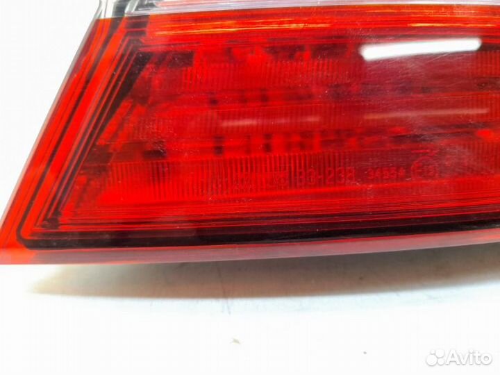 Фонарь правый Toyota Camry XV70 2017-2023