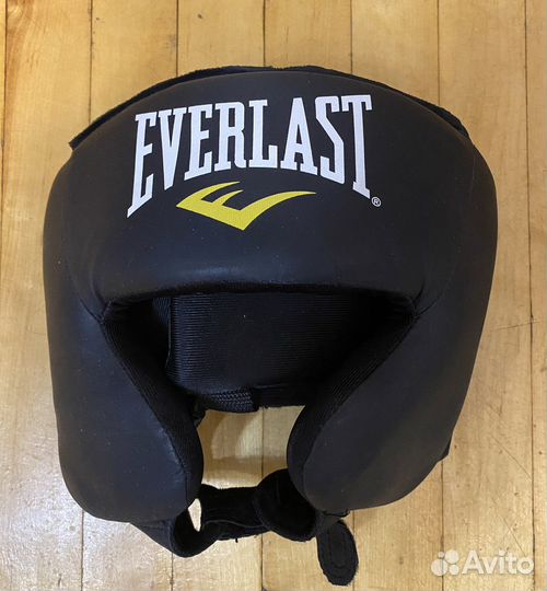 Спортивные принадлежности, перчатки, шлем