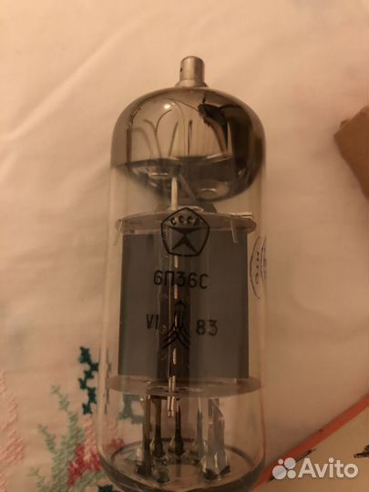 Электронная лампа времен СССР новая