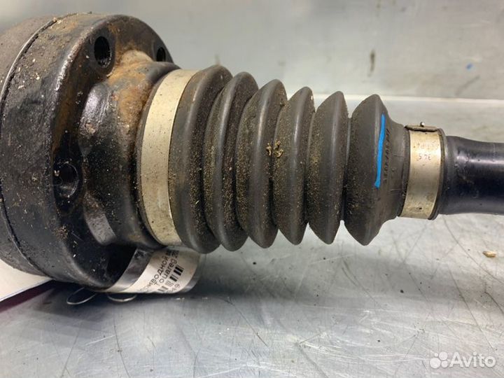 Шрус полуось привод Volkswagen Touareg 2002-2010