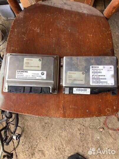 BMW E39 блок управления двс 7501893