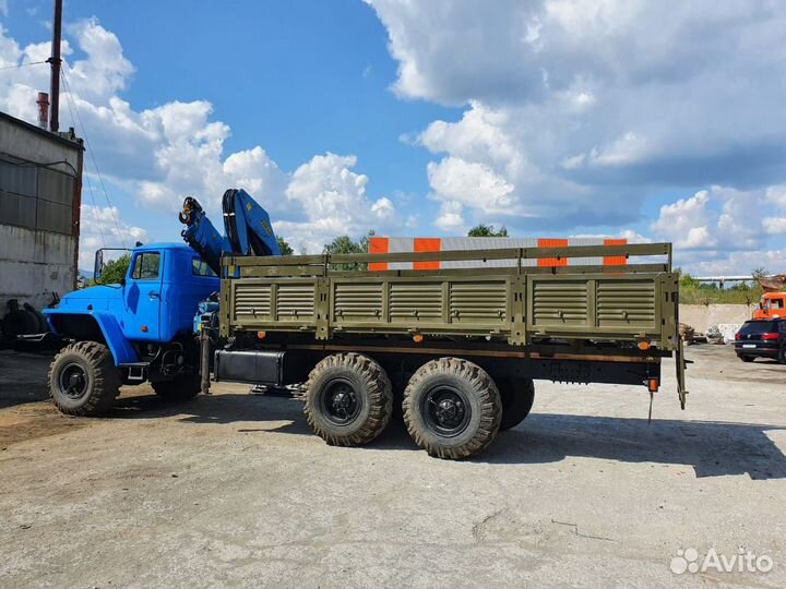 Урал 4320-1951-72 с КМУ, 2001