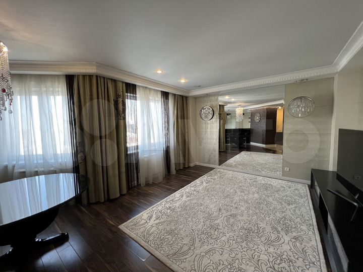 4-к. квартира, 141,8 м², 17/19 эт.