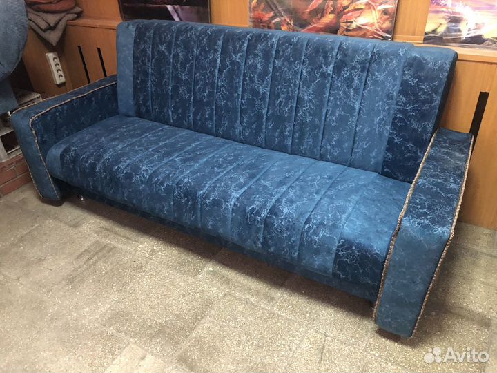 Диван книжка