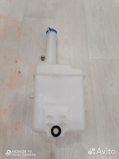 Бочек для омывательной жидкости