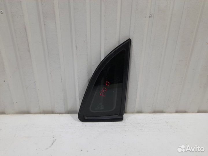 Стекло кузовное глухое правое Kia Rio хэтчбек 1.6