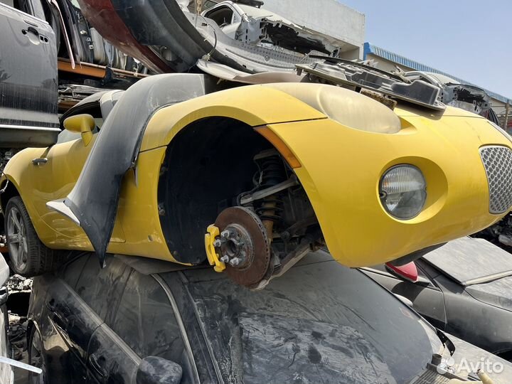 В разборе Pontiac solstice