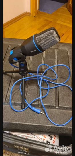 Микрофон Trust