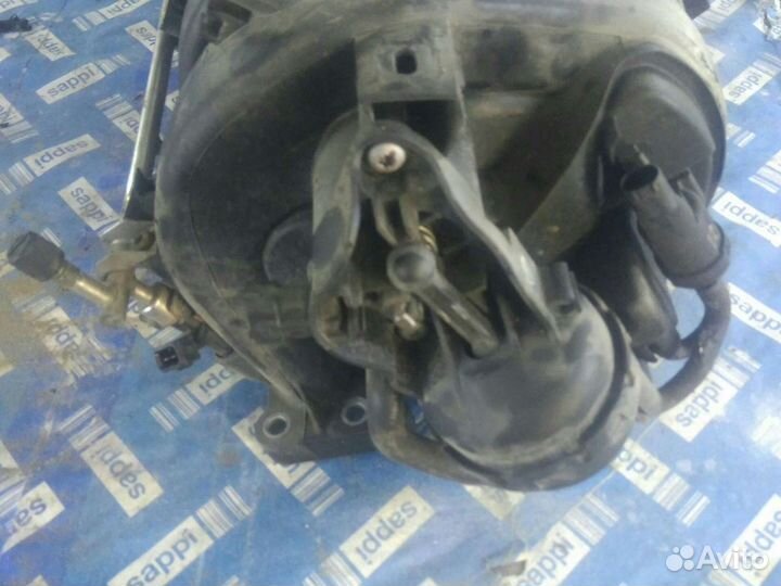 Впускной коллектор z18xer Opel 55563685