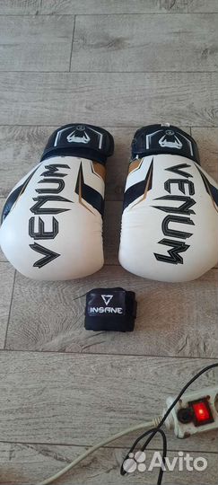 Боксерские перчатки