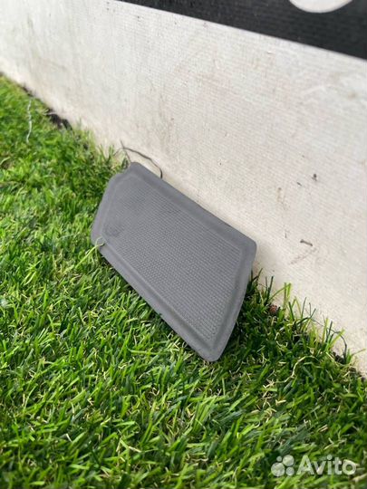 Заглушка Chevrolet Equinox 3 рест. 2022 84137387