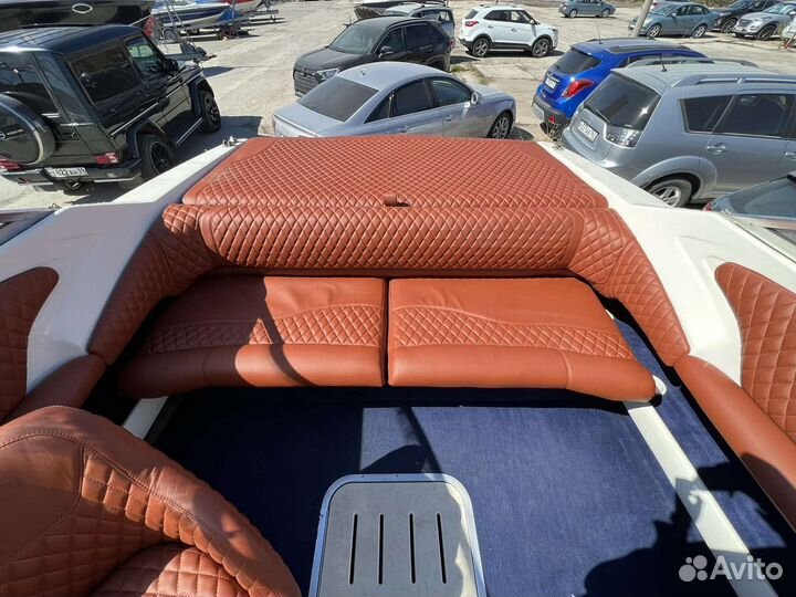 Каютный катер моntеrеy 236