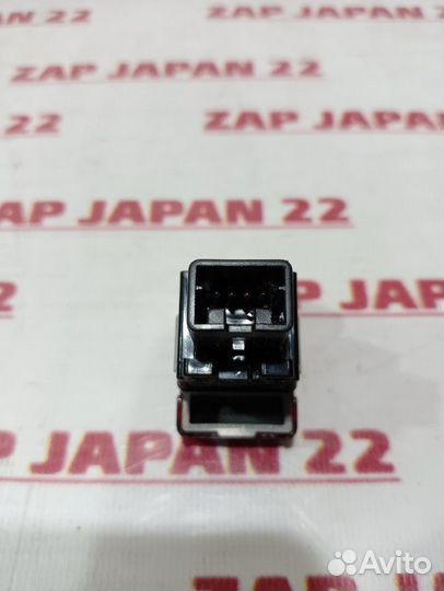 Кнопка аварийной сигнализации Subaru Outback BS