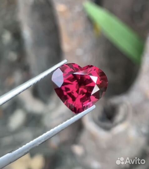 Гранат 4,75 карат, Танзания