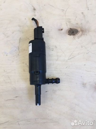 Насос омывателя фар Bmw X5 E53 M54B30 2003 (Рест)