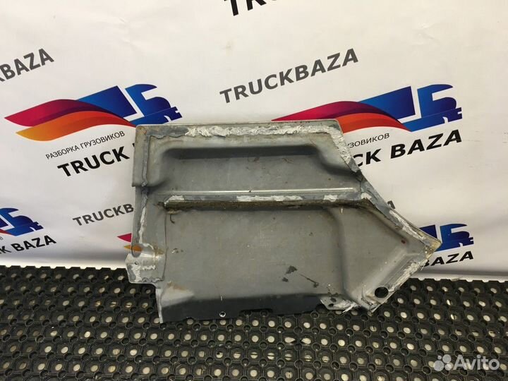 Накладка кабины правая Iveco Stralis