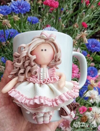 Кружка с декором из полимерной глины