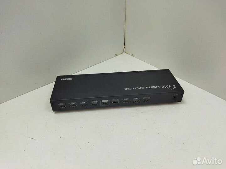 Хабы, разветвители No Name Сплиттер 1x8 4Kx2K