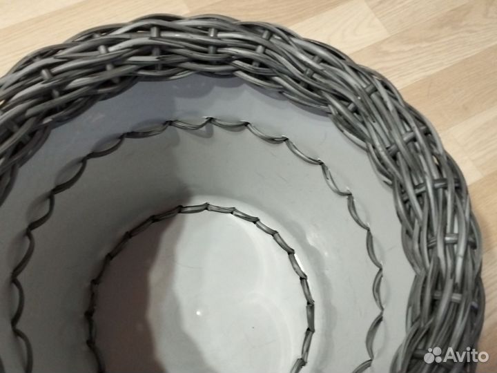 Кашпо из искусственного ротанга