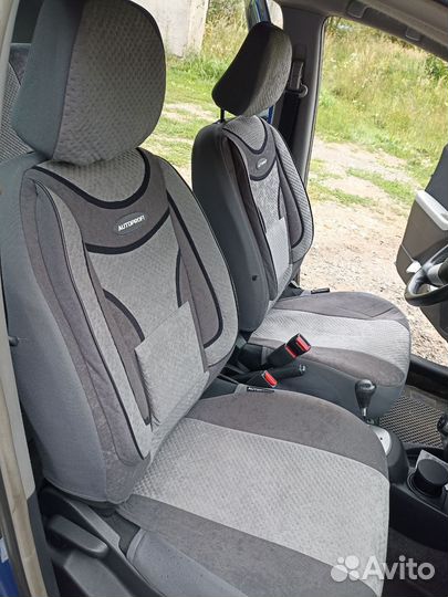 Чехлы универсальные Autoprofi