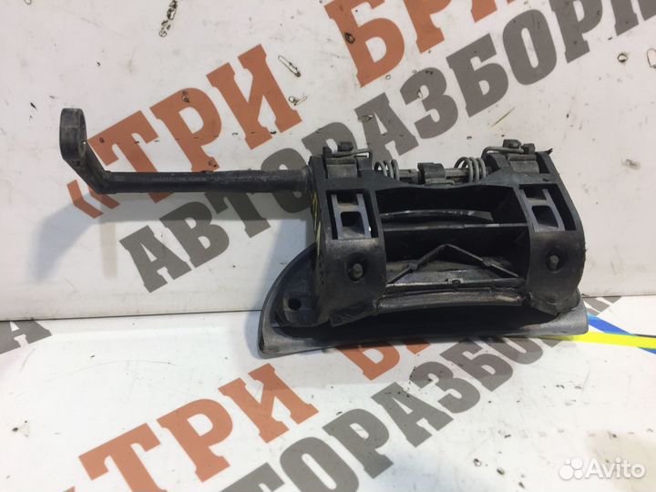 Пежо 206 Ручка наружняя передней двери Лев