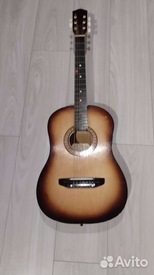 Акустическая гитара