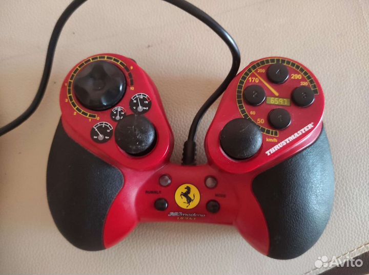 Джойстик для пк Thrustmaster стилизованный Феррари