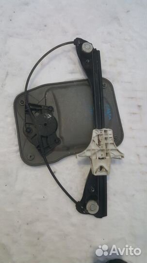 Стеклоподъёмник задний правый Skoda Fabia 2 электр