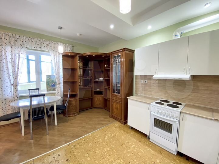 3-к. квартира, 95 м², 3/5 эт.