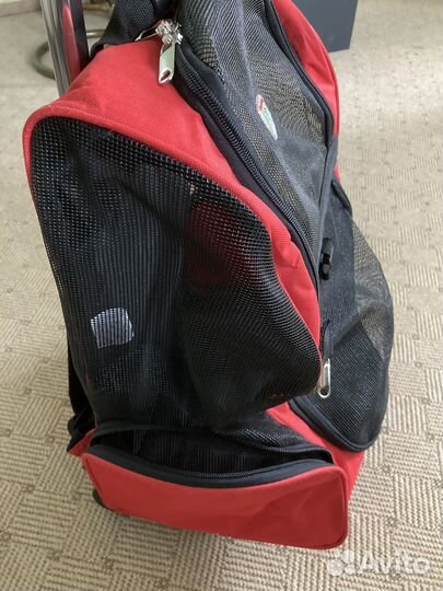 Переноска для собак на колесах